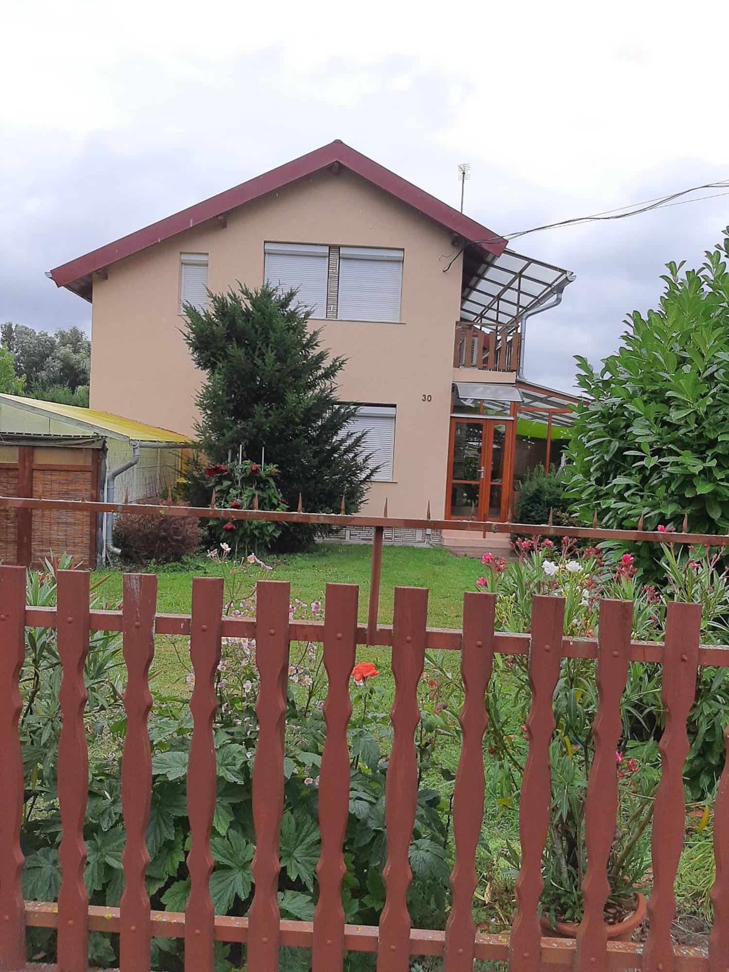 Hotel Agancs Vendeghaz Balatonszárszó Exterior foto