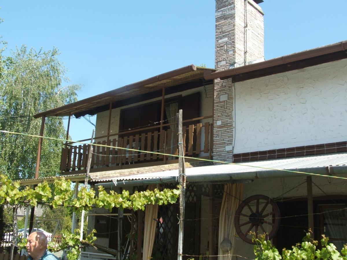 Hotel Agancs Vendeghaz Balatonszárszó Exterior foto
